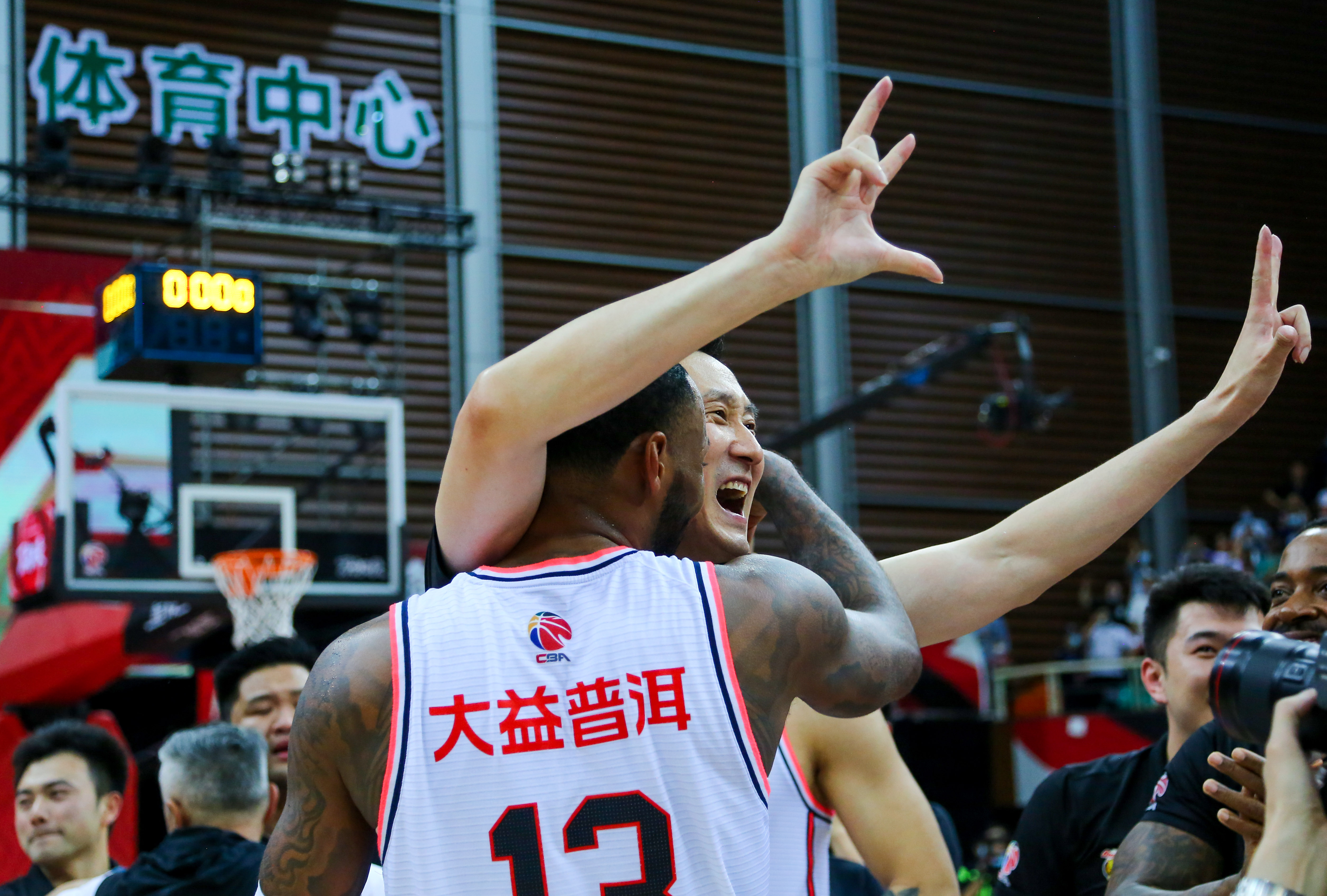 Kaiyun Sports-NBA常规赛国际比赛日再迎强敌；亚特兰大单刀错失；主帅态度：悬念犹存；资深球员宣示担当的简单介绍